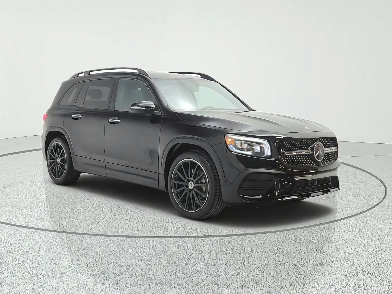 Used 2023 Night Black Mercedes-Benz GLB 250 SUV image 3
