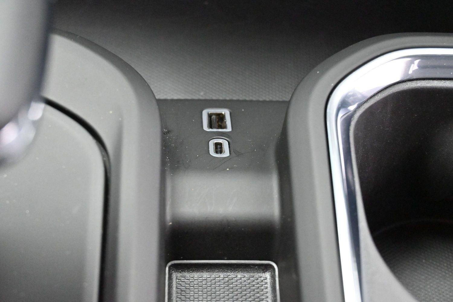 Used 2025 Onyx Black GMC Denali image 27