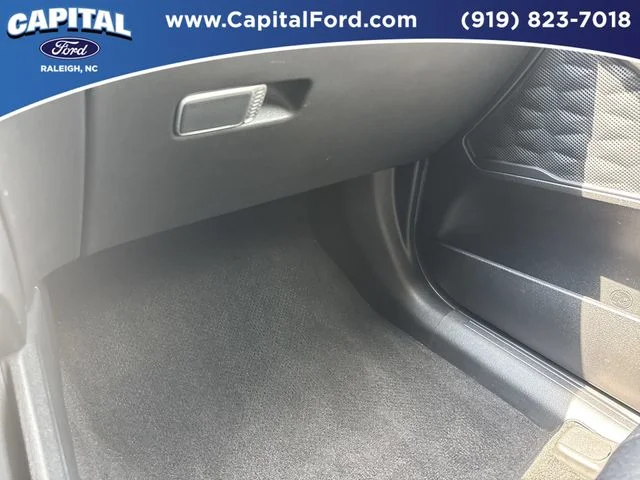 Used 2023 Gray Hyundai SEL image 27