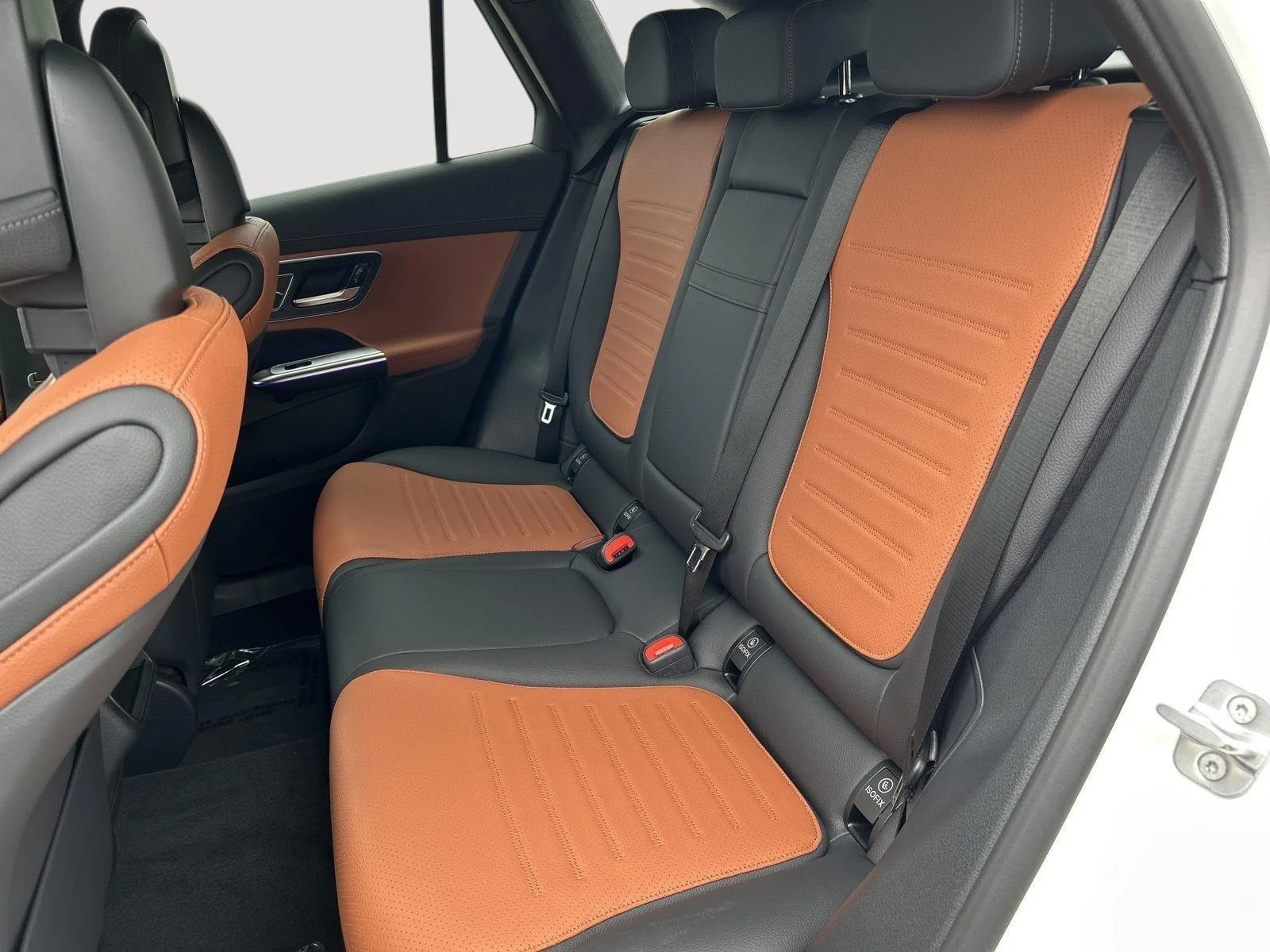 New 2026 Polar White Mercedes-Benz GLC 300 image 25
