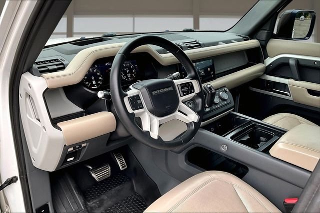 Used 2020 White Land Rover HSE image 13