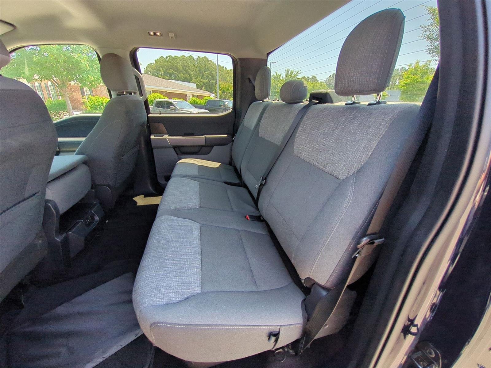 Used 2021 Antimatter Blue Ford XLT image 31