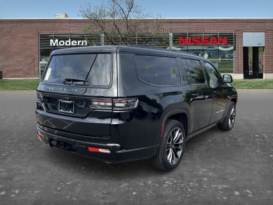 Used 2024 Diamond Black Crystal Pearlcoat Jeep Series II image 7