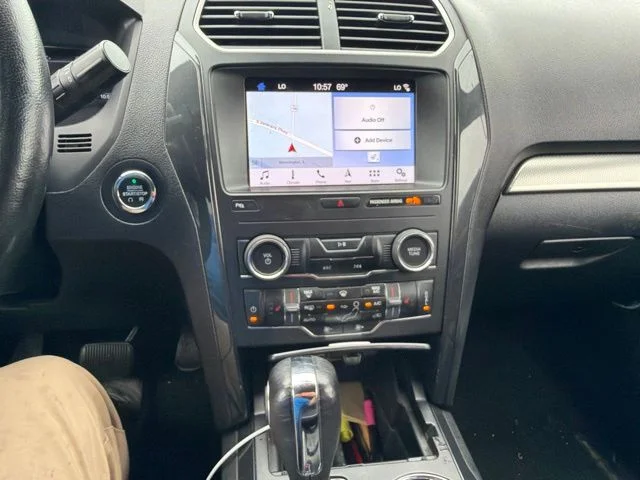 Used 2019 Oxford White Ford XLT image 11