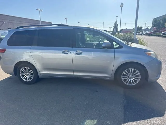 Used 2015 Silver Sky Metallic Toyota XLE image 6