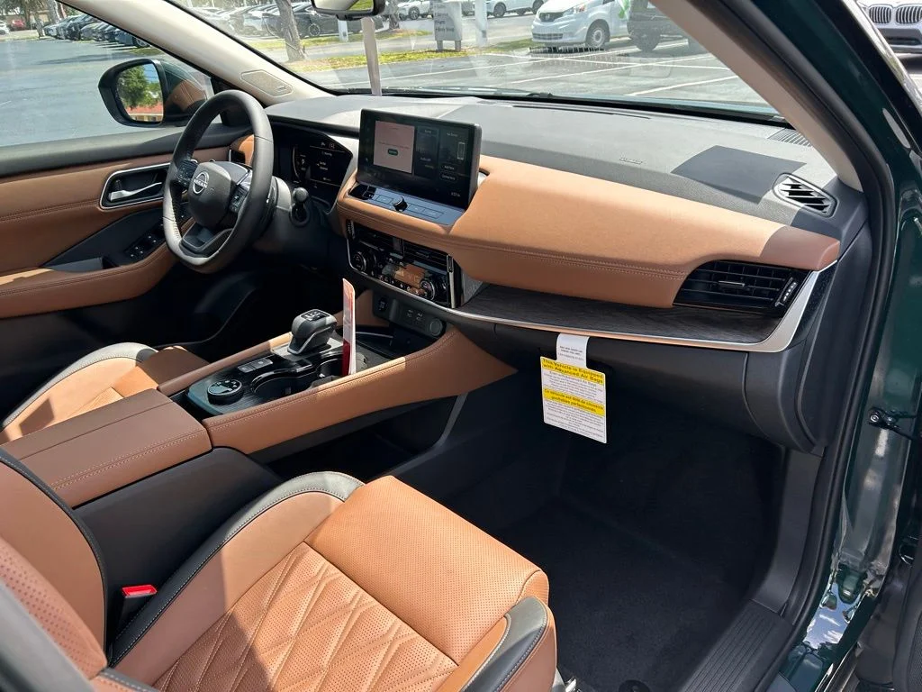 New 2026 Black Nissan Platinum image 45