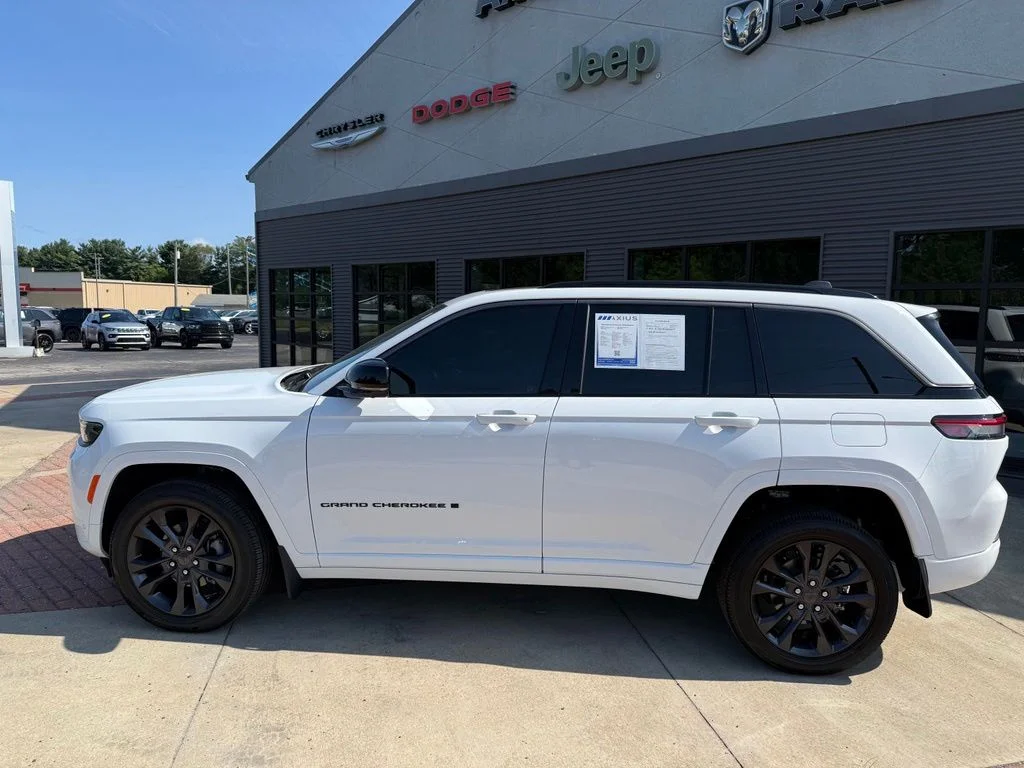 Used 2026 White Jeep Limited Reserve image 2