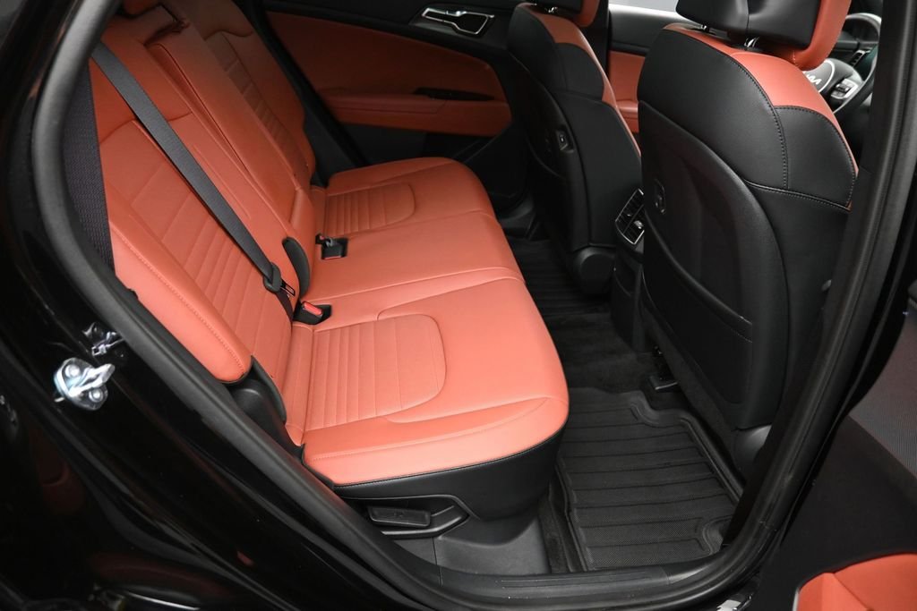 Used 2025 Black Kia SX-Prestige image 10