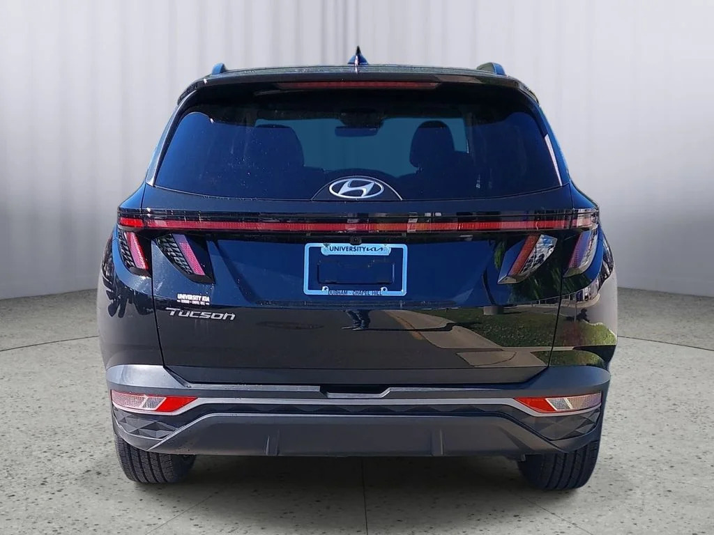Used 2023 Black Hyundai SEL image 4