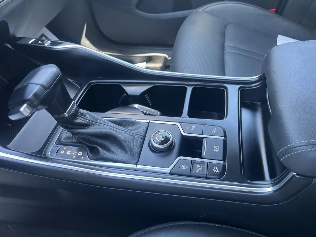 Used 2025 Black Kia EX image 21