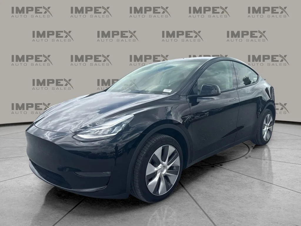 Used 2023 Black Tesla Long Range image 1