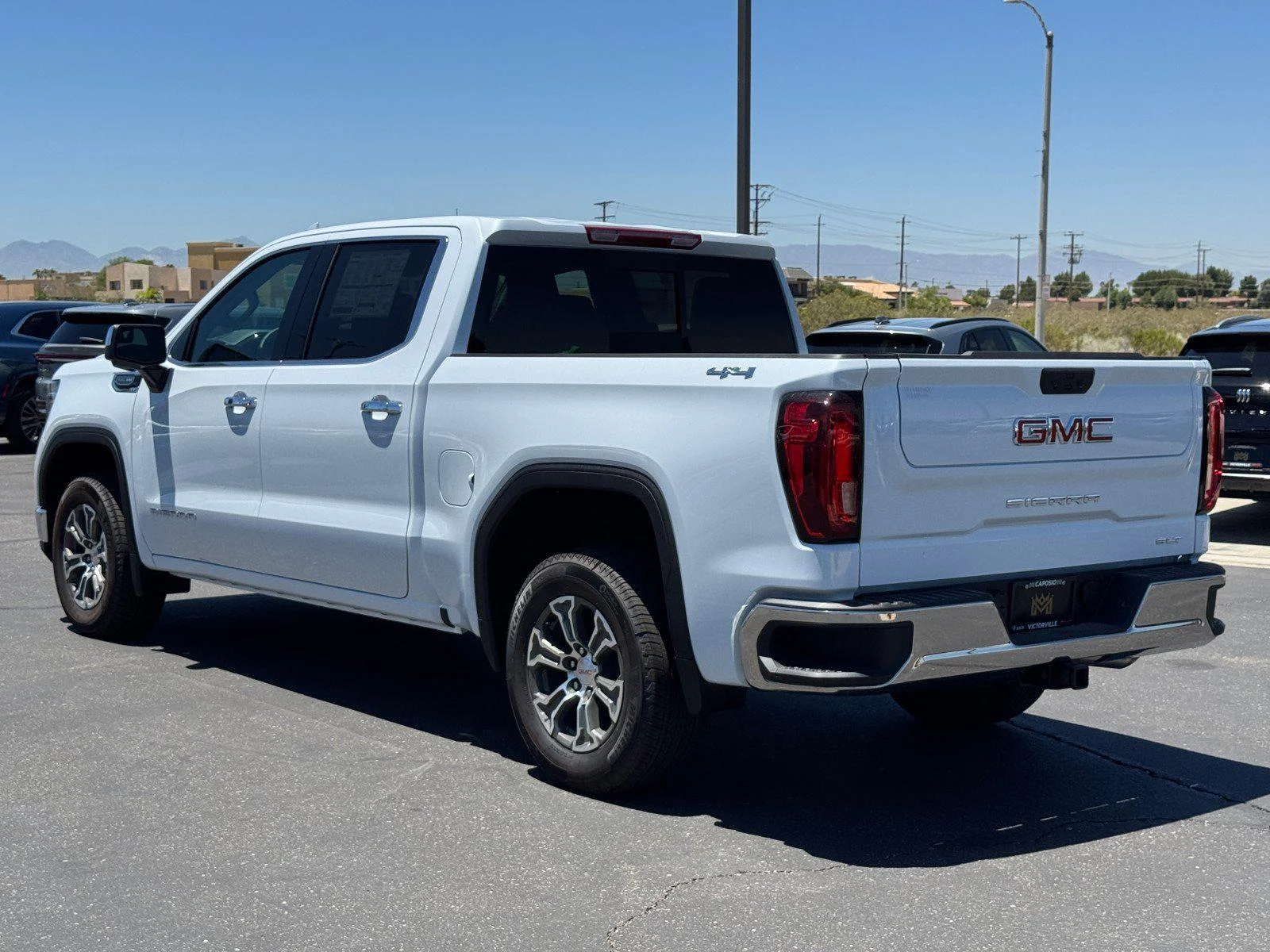 New 2026 Glacier White Tricoat GMC SLT image 4