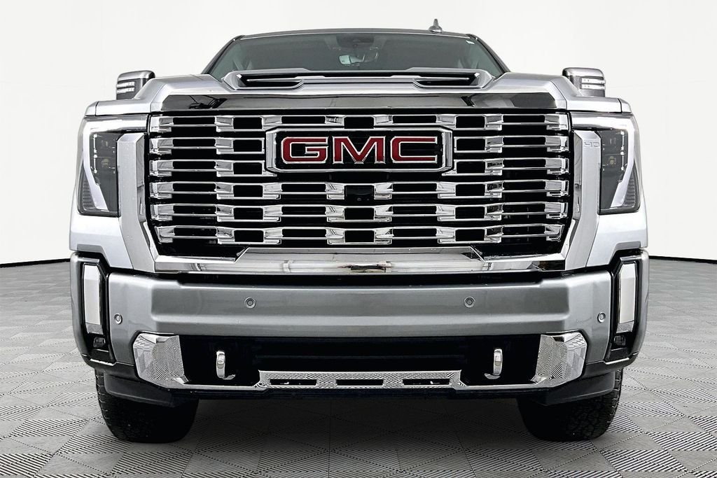 Used 2024 Silver GMC Denali image 2