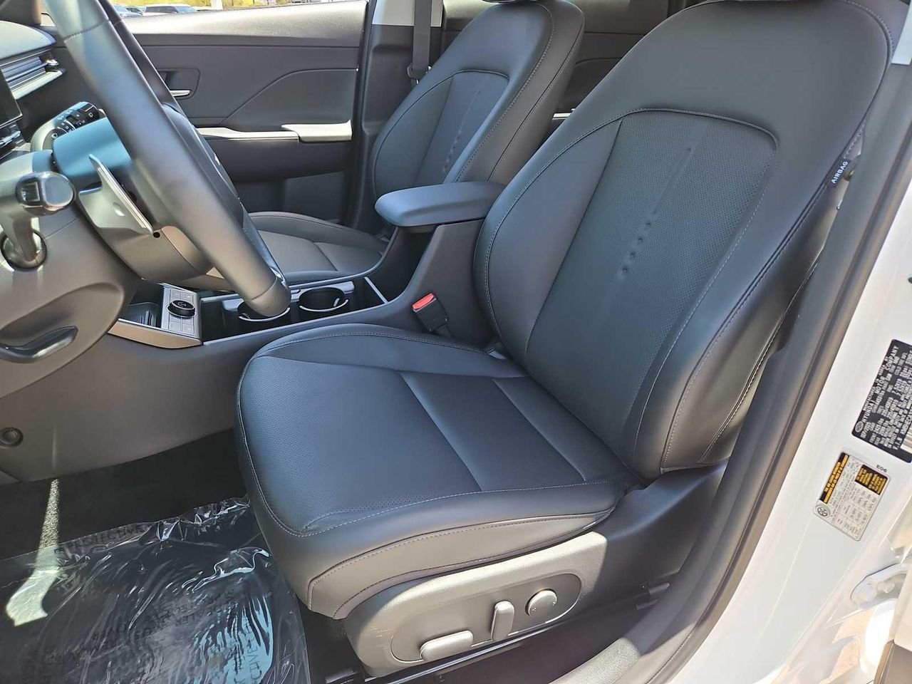 2026 Hyundai Kona Limited - Photo 16