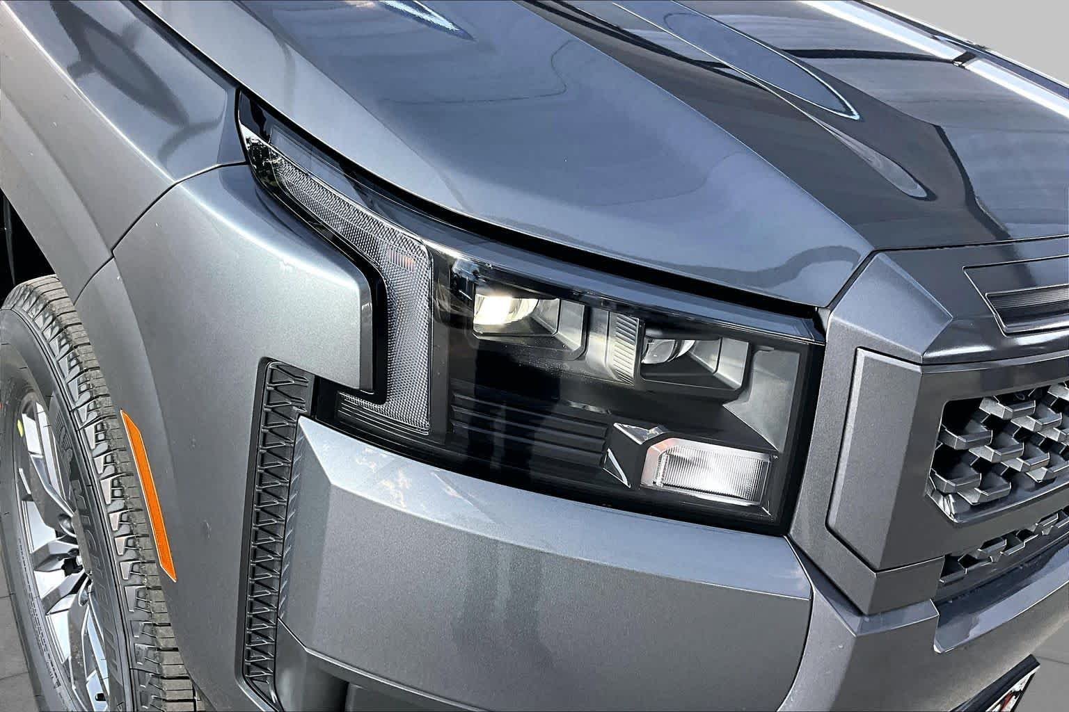 New 2027 Gun Metallic Nissan SV image 18