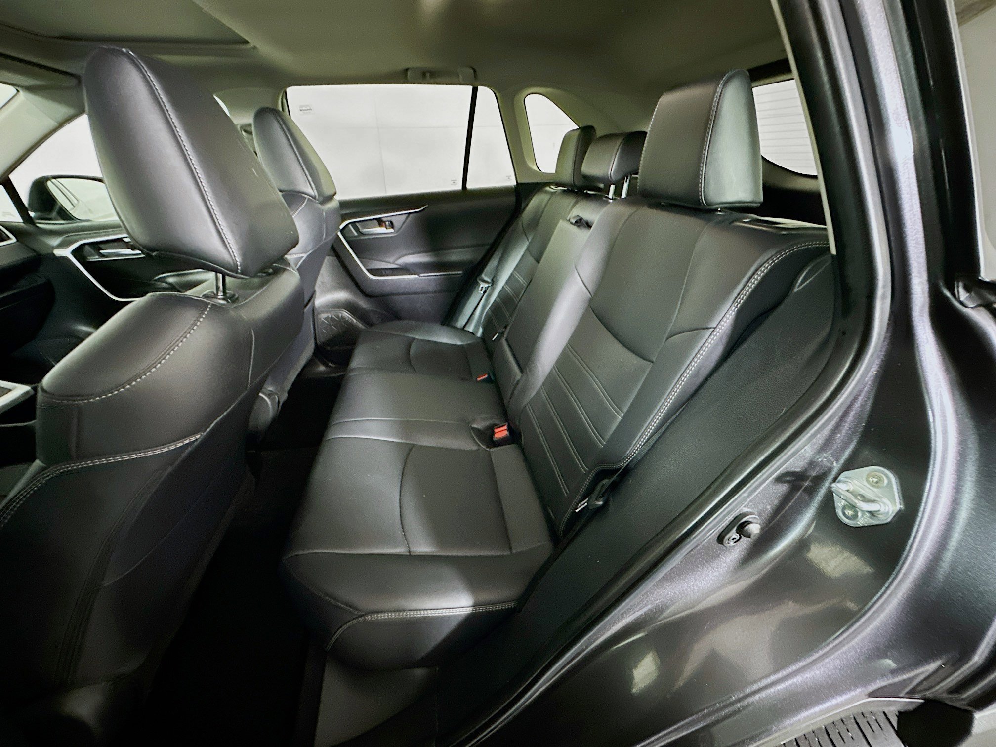 Used 2024 Magnetic Gray Metallic Toyota XLE Premium image 26