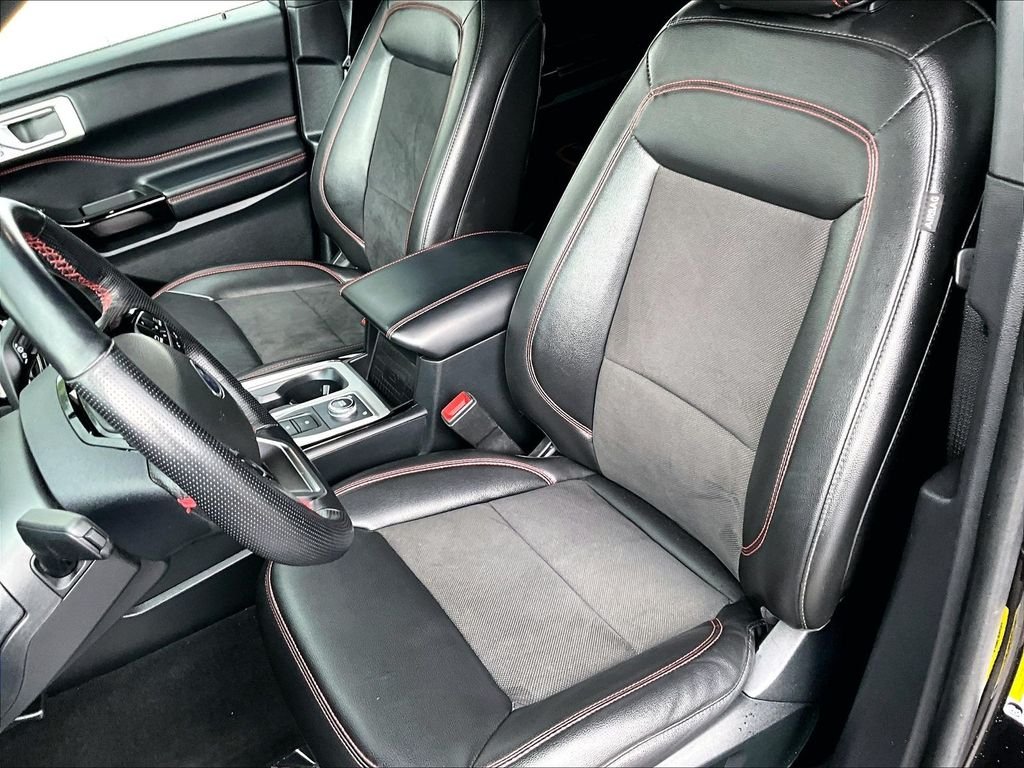 Used 2022 Black Ford ST-Line image 10