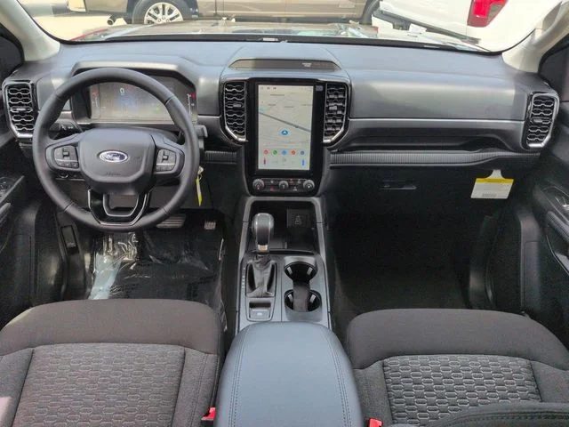 New 2026 Carbonized Gray Metallic Ford XLT image 15