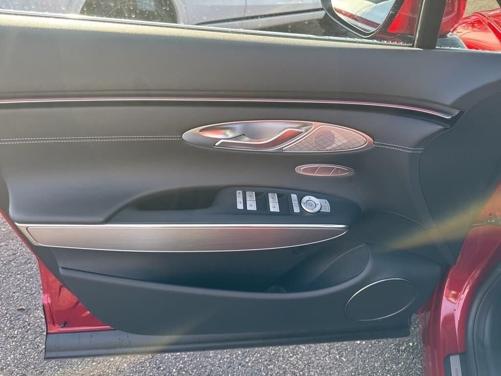 New 2026 Red Genesis 2.5T SELECT image 17