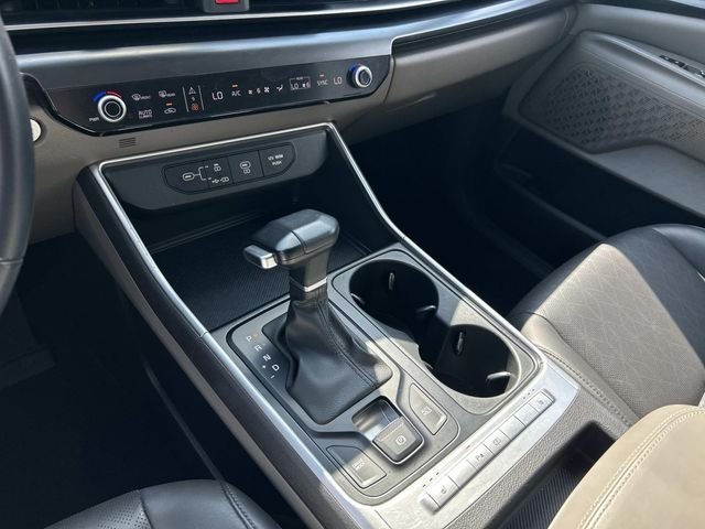 Used 2025 Red Kia LXS image 27