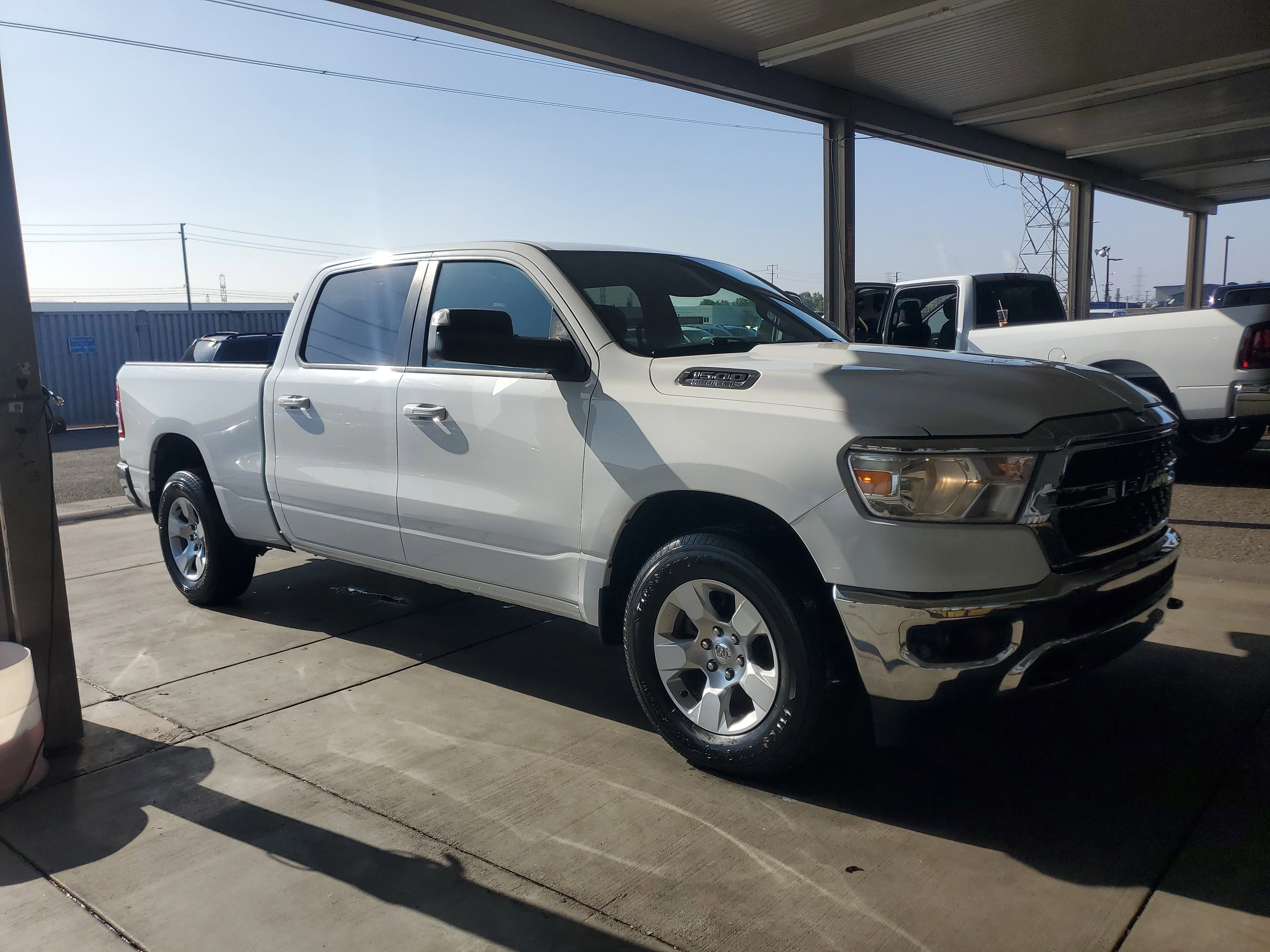 Certified Used 2022 White Ram Big Horn/Lone Star image 25