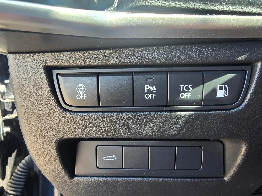 Used 2025 Deep Crystal Blue Mica Mazda Preferred Package image 18