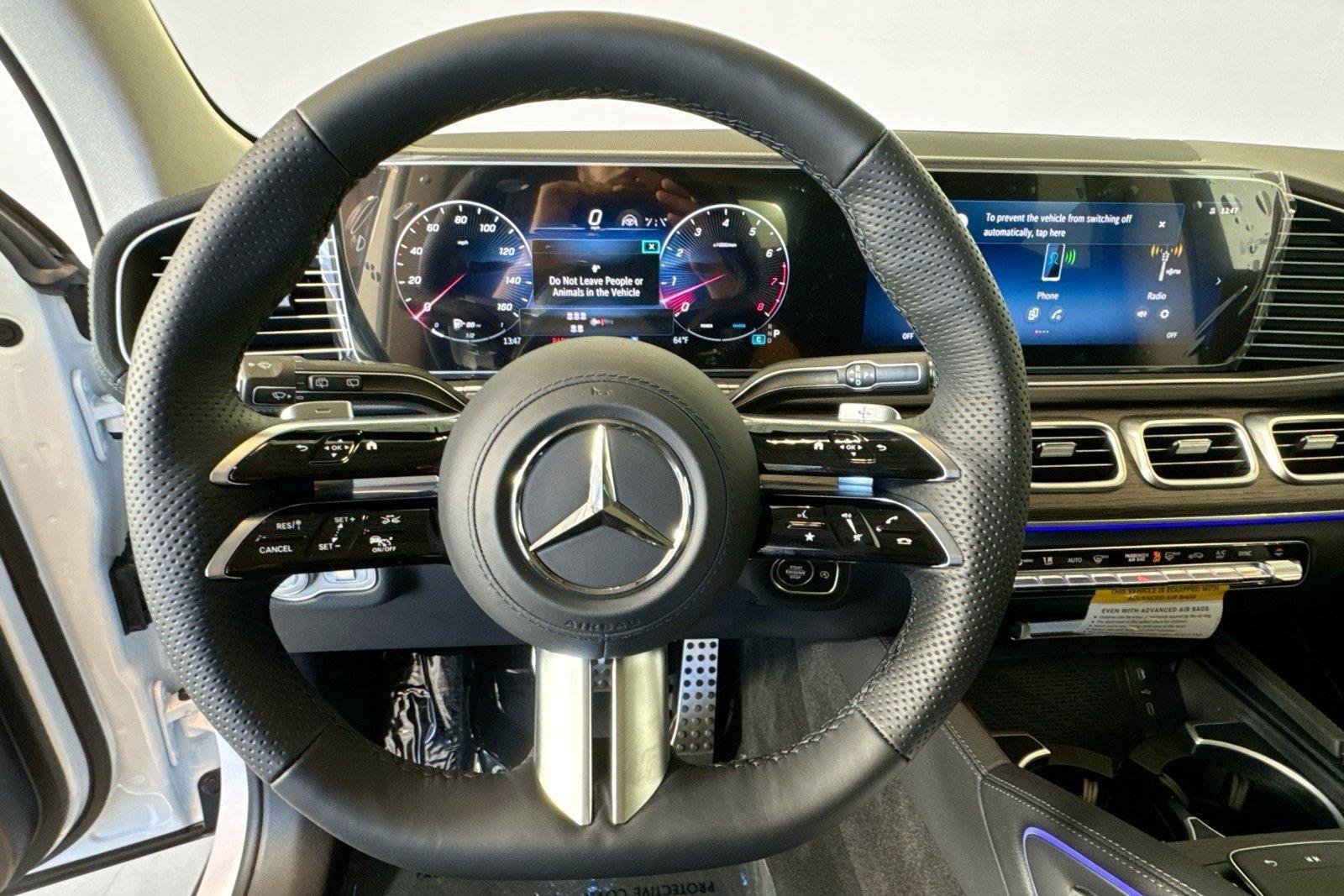 New 2026 Manufaktur Moonlight White Metallic Mercedes-Benz GLS 450 image 11