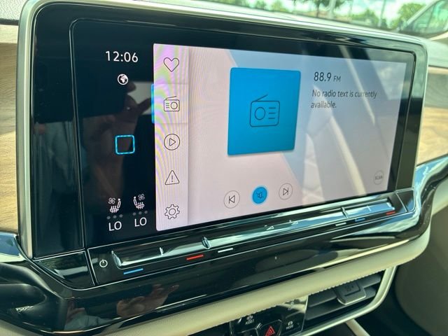 New 2026 Deep Black Volkswagen 2.0T SE w/Technology image 14