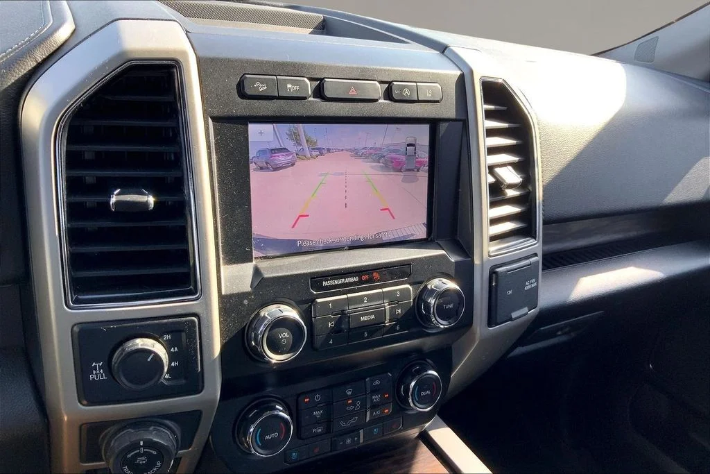 Used 2020 Silver Metallic Ford Lariat image 22