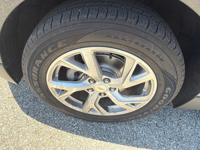 Used 2020 Nightfall Gray Metallic Chevrolet Premier image 10