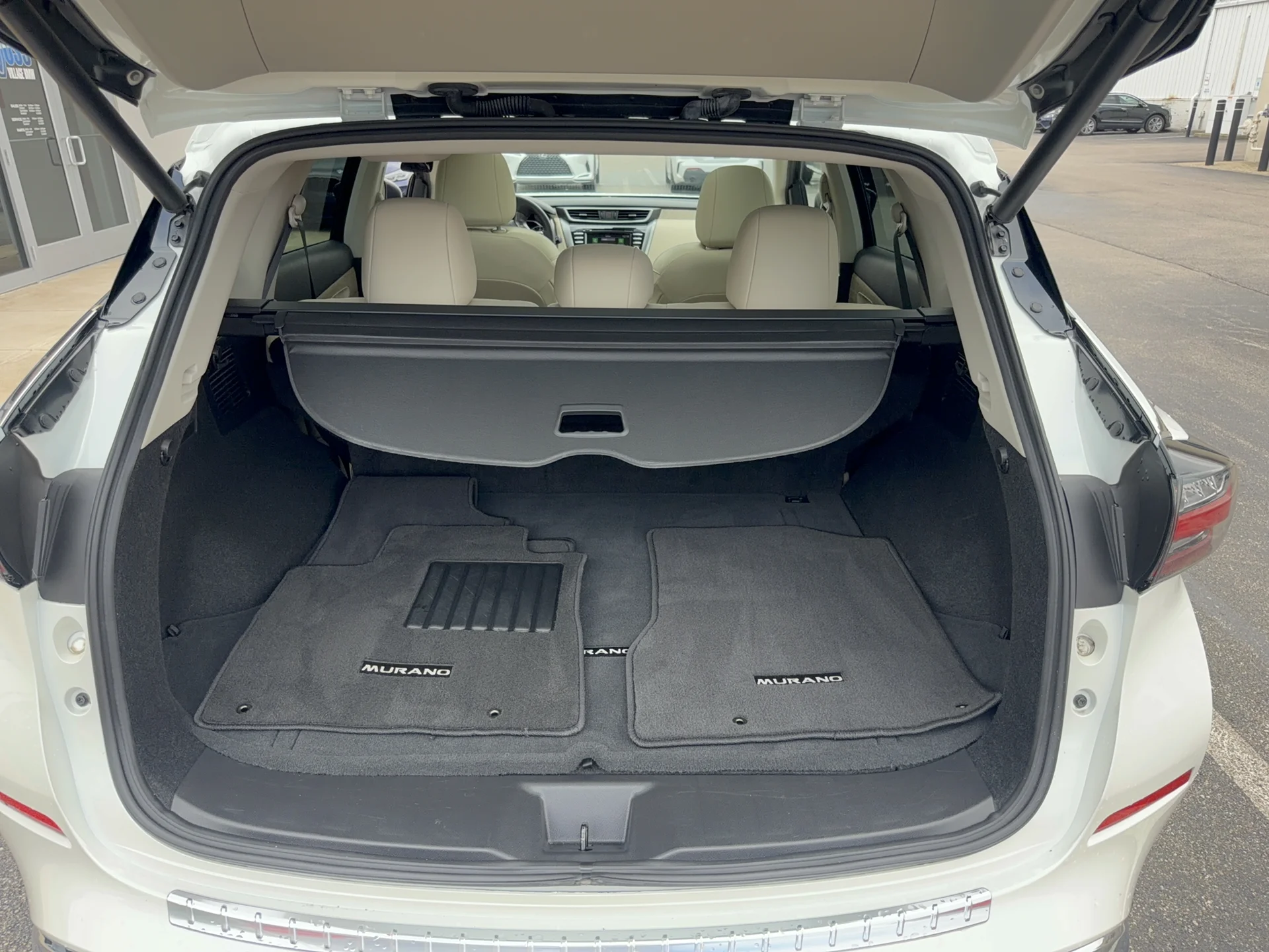 Used 2024 Pearl White TriCoat Nissan SL image 5