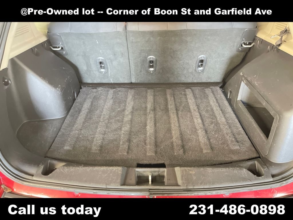 Used 2014 Red Jeep Sport image 27