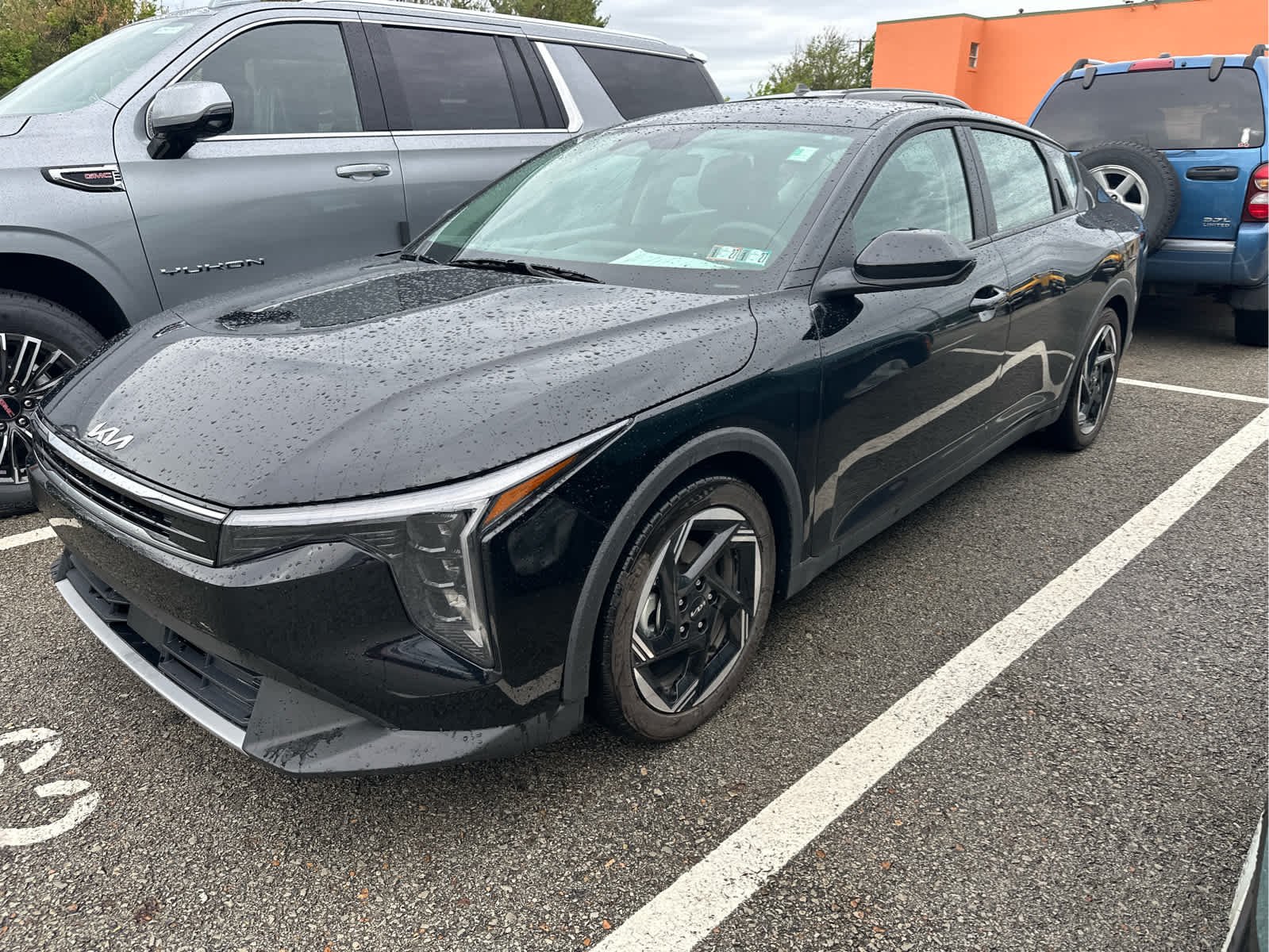 2025 Kia K4 EX AT's photo
