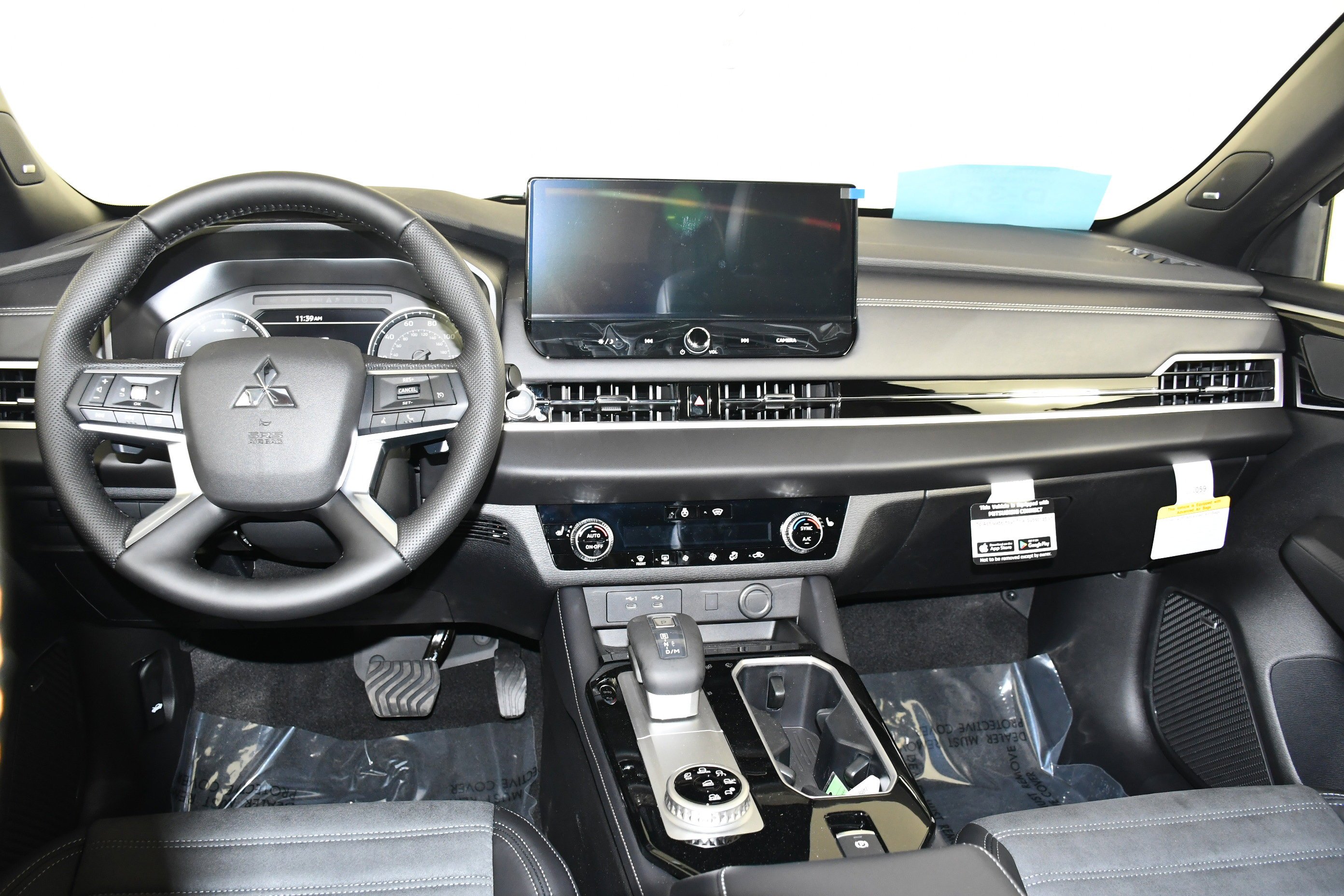 New 2026 White Diamond Mitsubishi LE image 11