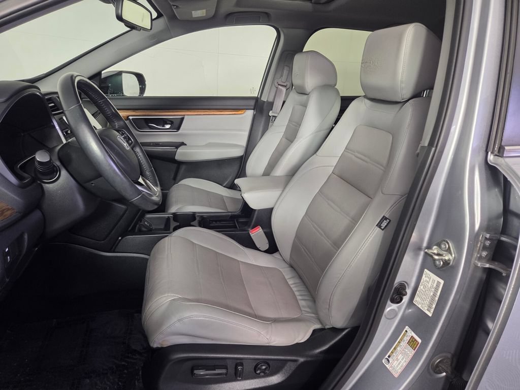 Certified Used 2019 Lunar Silver Metallic Honda Touring image 9