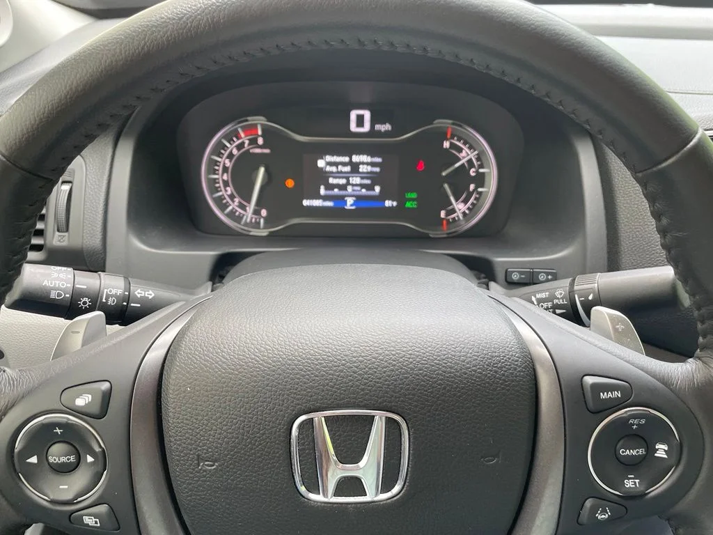 Certified Used 2022 Obsidian Blue Pearl Honda AWD RTL image 13