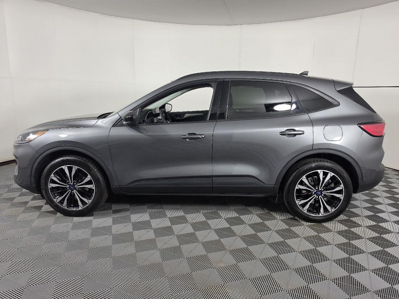 Used 2022 Carbonized Gray Ford SE image 8