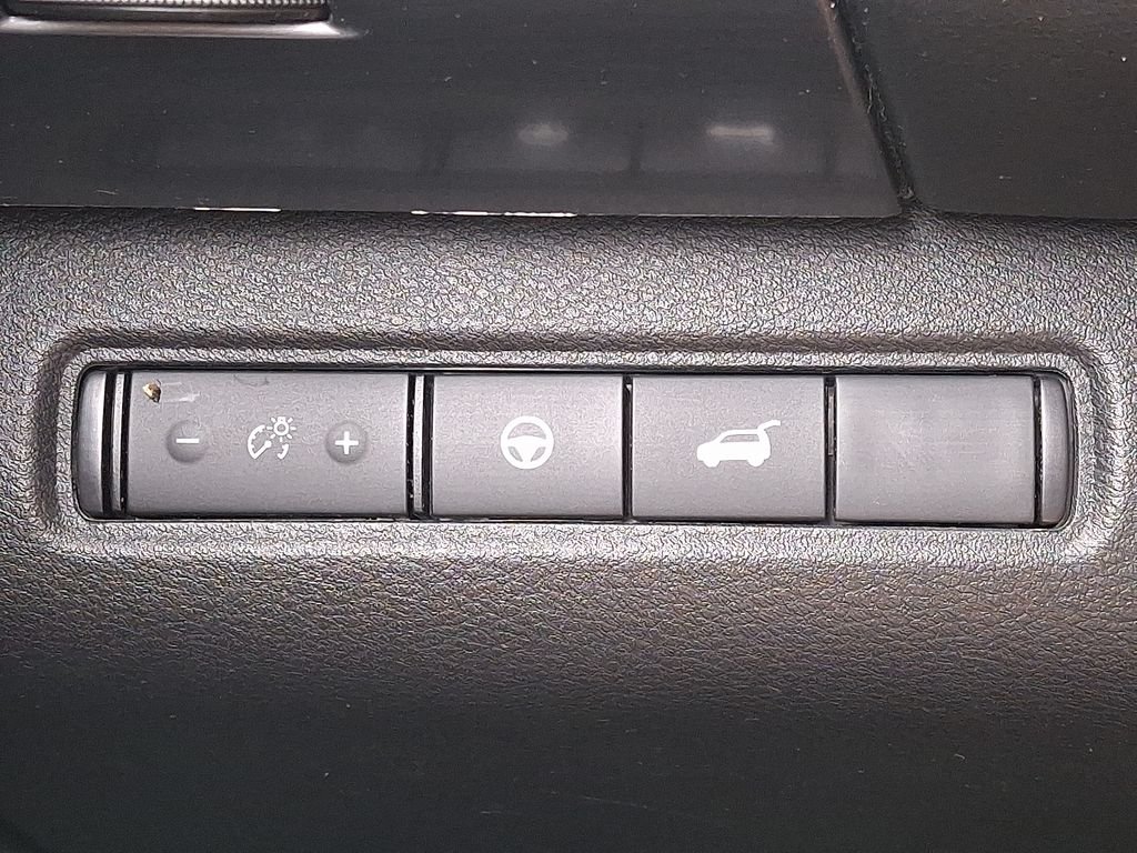 Used 2024 White Nissan SL image 26
