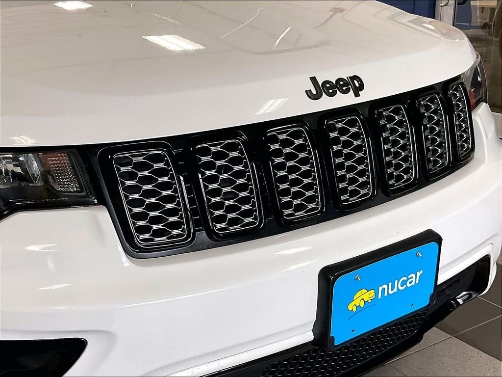 Used 2018 White Jeep Altitude image 31