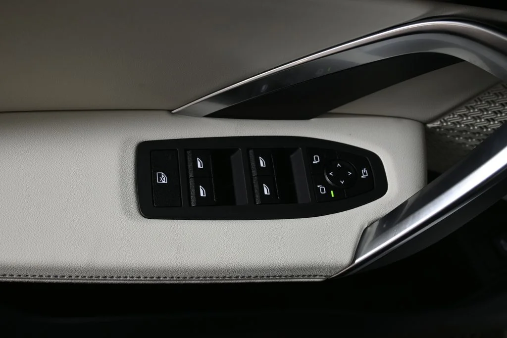 New 2026 White BMW xDrive28i image 30