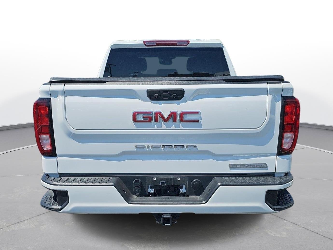 Used 2024 Summit White GMC Elevation image 7