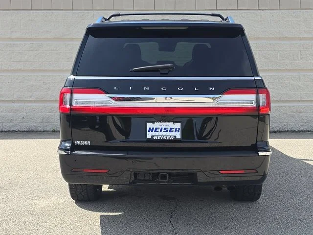 Used 2019 Black Metallic Lincoln Reserve image 12