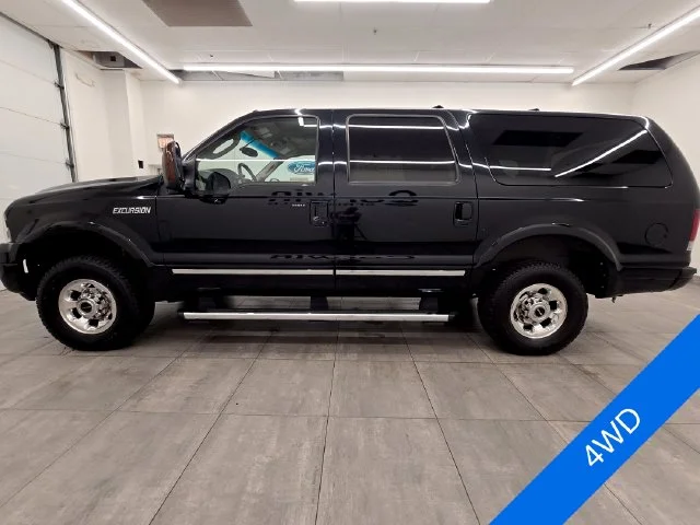 Used 2005 Black Clearcoat Ford Limited image 2