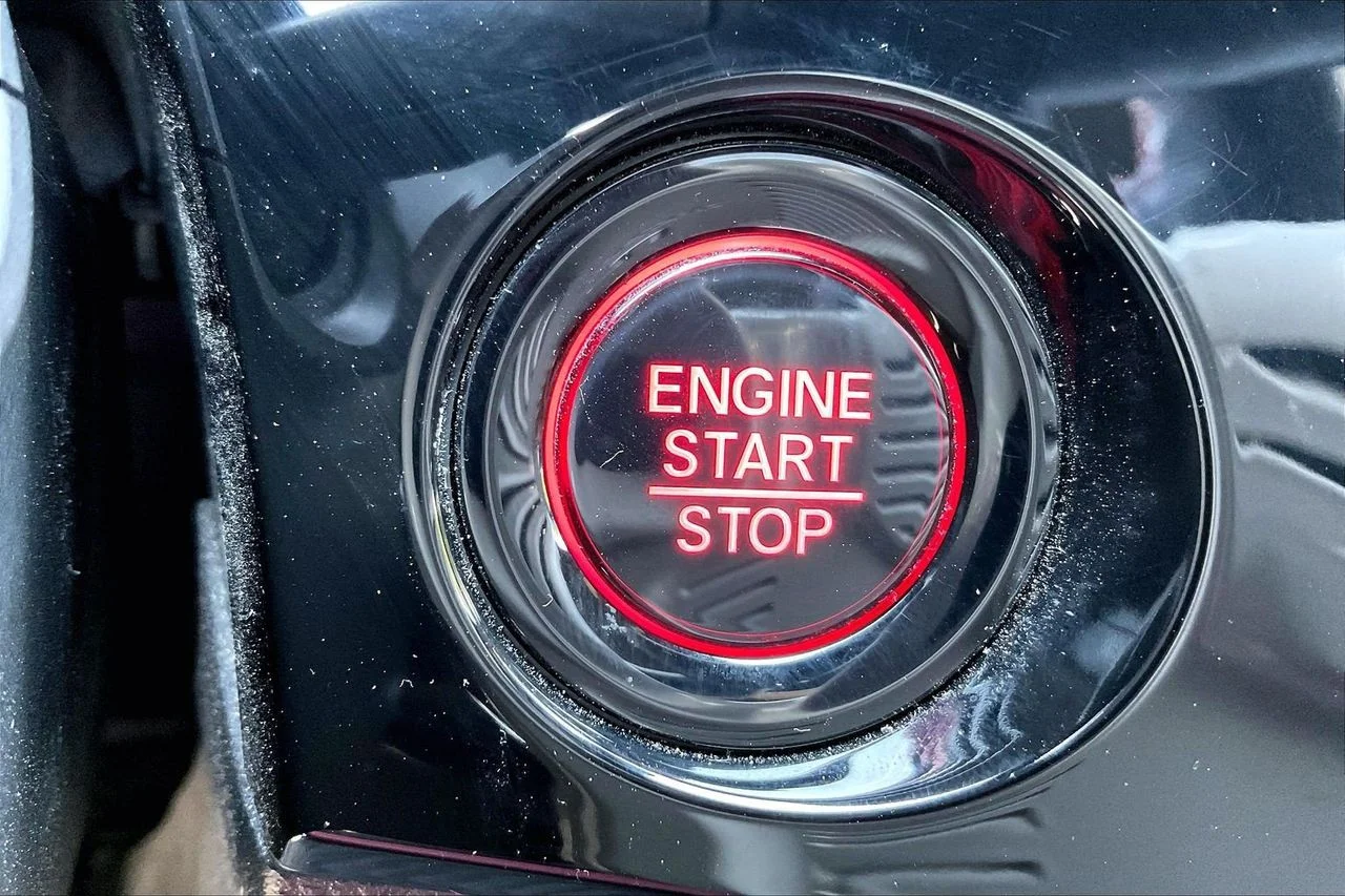 Certified Used 2022  Honda Si image 26