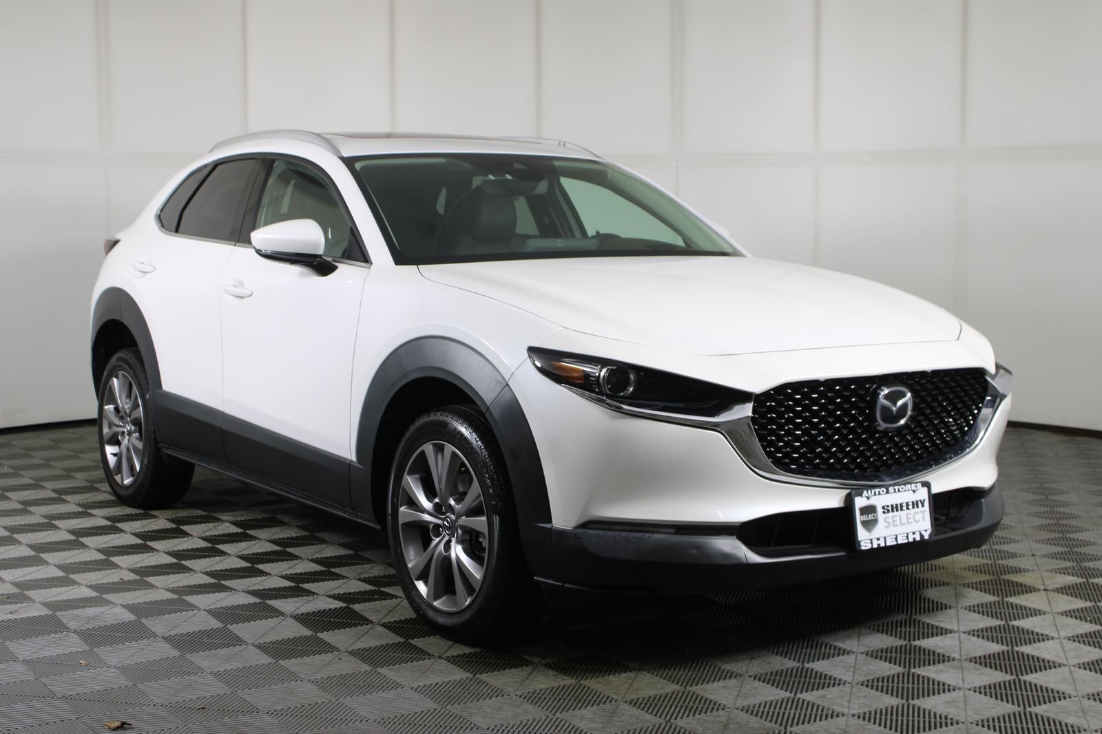 Used 2021 White Mazda Premium image 1