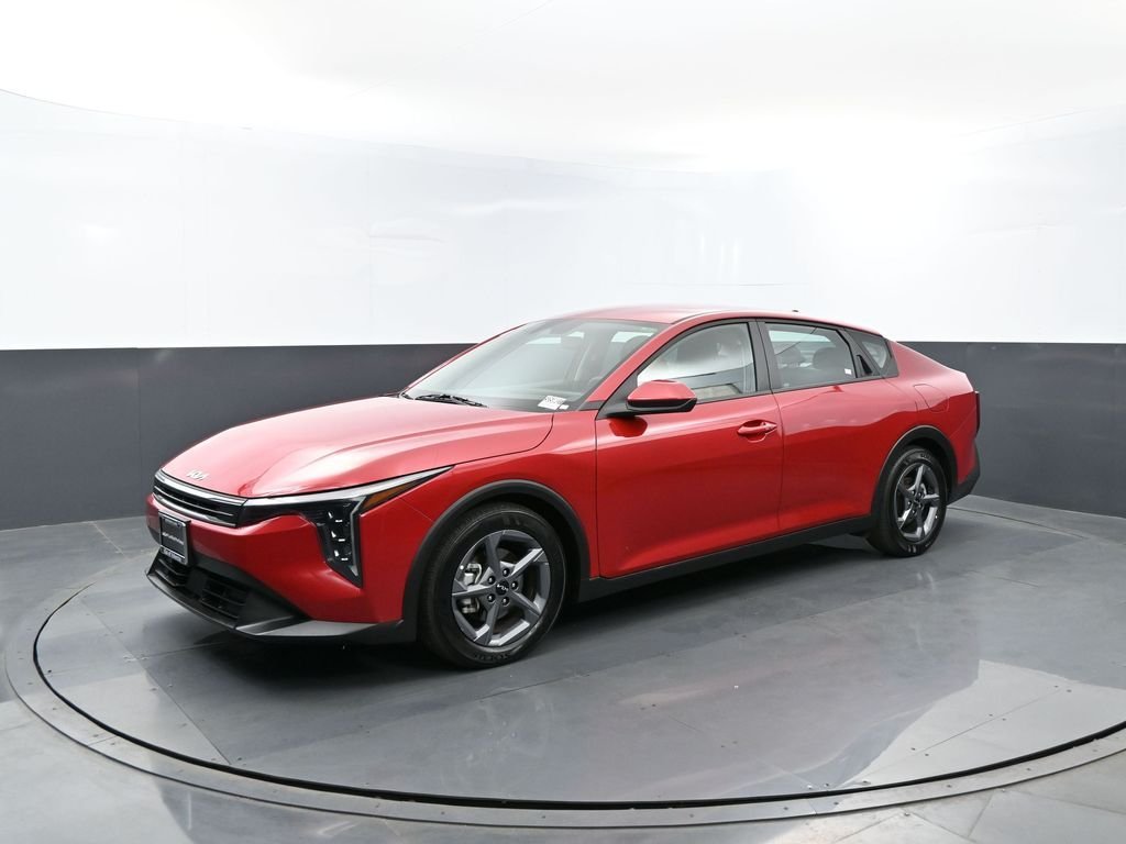 2025 Kia K4 LXS AT's photo