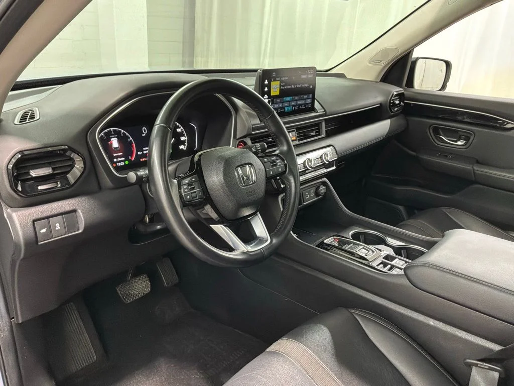 2024 Honda Pilot Touring - Photo 19