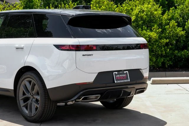 New 2026 Fuji White Land Rover SE image 15