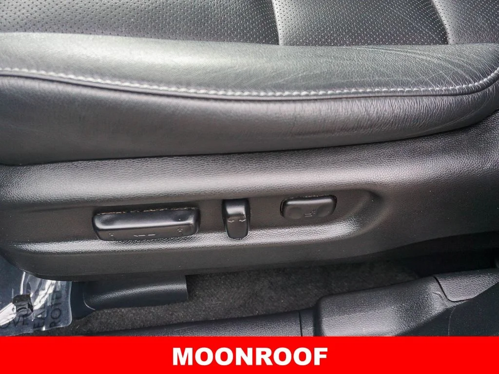 Used 2023  Honda EX-L image 19