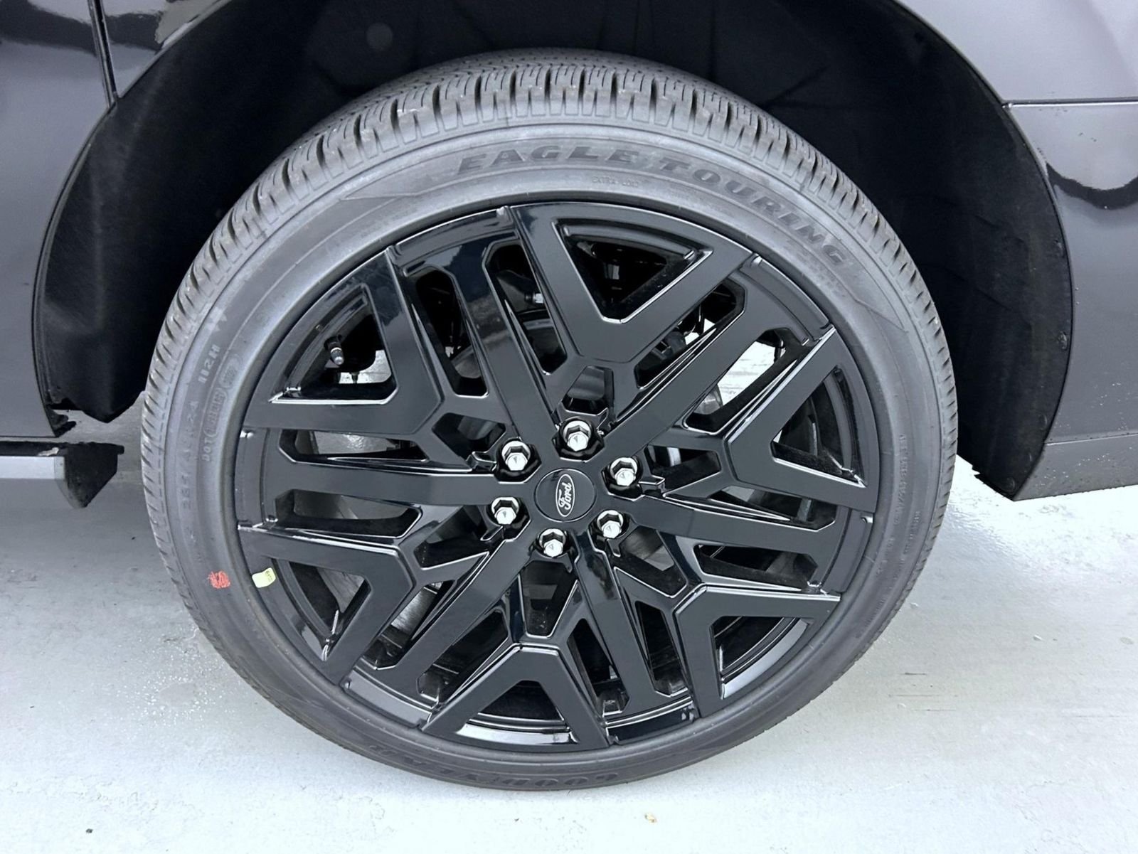 New 2027 Agate Black Metallic Ford Platinum image 26